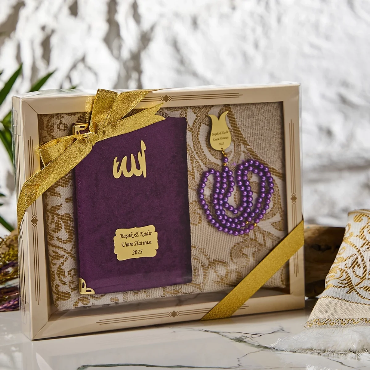 hediyelik-luks-kutuda-seccadeli-mor-renkli-kadife-yasin-ve-isme-ozel-inci-tesbih-seti-71129879-sw1080sh1080 Hediyelik Lüks Kutuda Seccadeli Mor Renkli Kadife Yasin ve İsme Özel İnci Tesbih Seti - Görsel 1